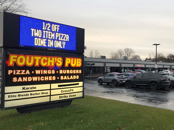 Foutch’s Pub is always busy, which means it’s good!  Sunday special on their amazing pizza!  