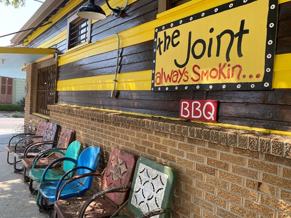 The Joint - Perfect location for great New Orleans BBQ!