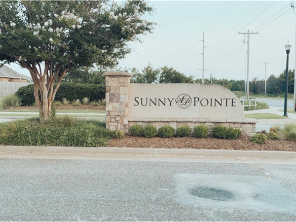 The beautiful Sunny Pointe subdivision is only minutes away from Tinker Air Force Base 