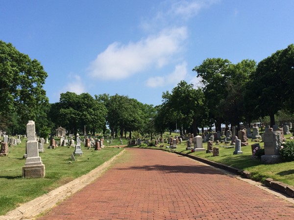 A nice view of Woodland Cemetery 