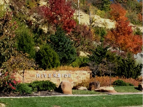 Riverside sits in the foothills along the Missouri River where bluffs, trails and footpaths abound