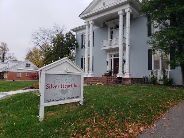 Silver Heart Inn & Cottage 