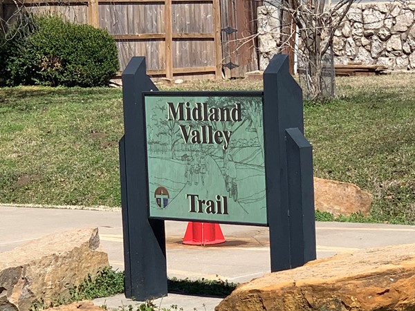 Entrance to midland valley trail in Maple Ridge 