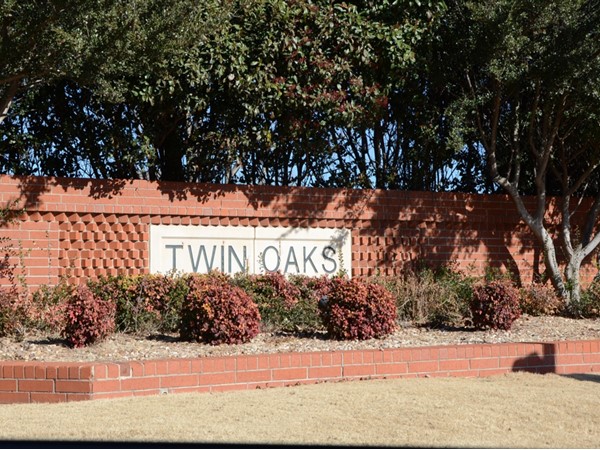 Twin Oaks entry