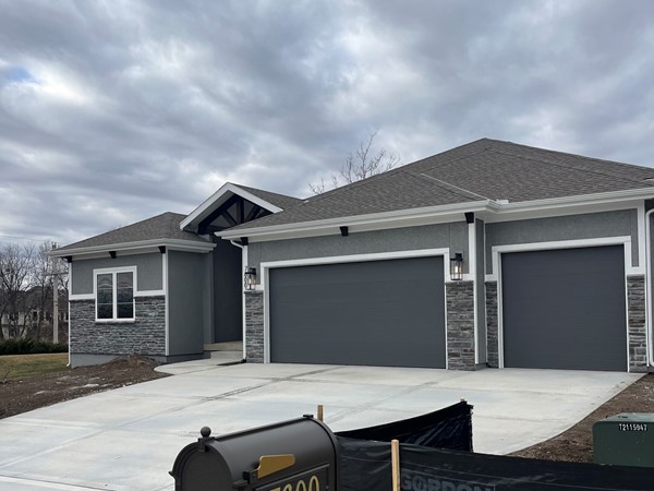  Beautiful new homes in this great community 