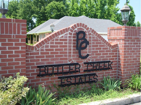 Butler Creek in Florence is convenient to local schools and Hwy 49