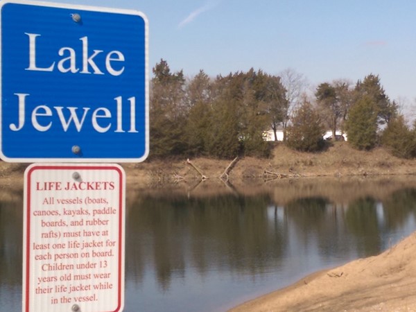 Lake Jewell in Deep Lakes Park of Muscatine County 