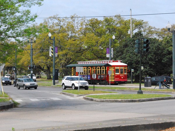 Streetcar in front of the entrance to City Park