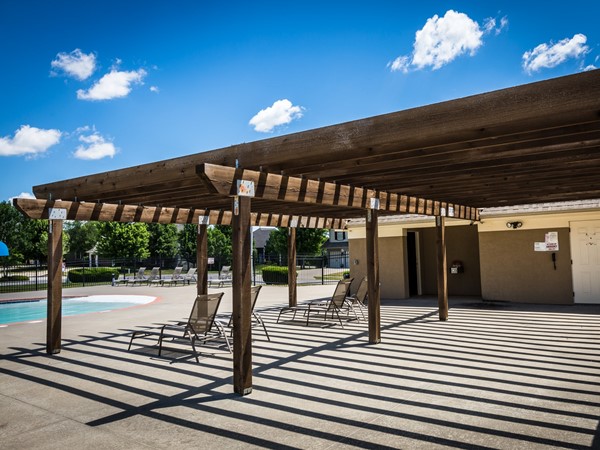 Waterford - Community gazebo in the pool area - Summer 2020