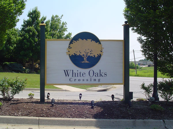 Entrance to White Oaks Crossing