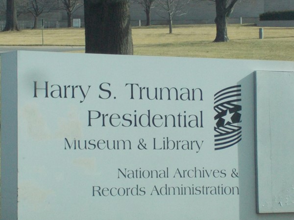 Explore the Truman Presidential Museum and Library 