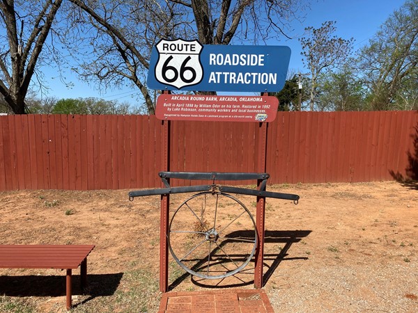 Arcadia Round Barn on Route 66