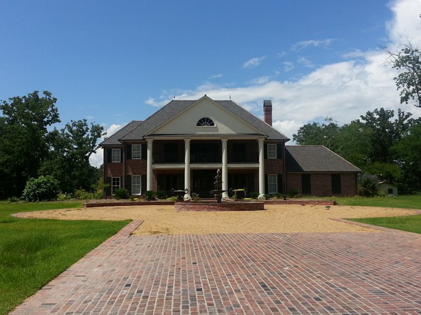 Just another gorgeous home situated in Ellerbe in south Shreveport