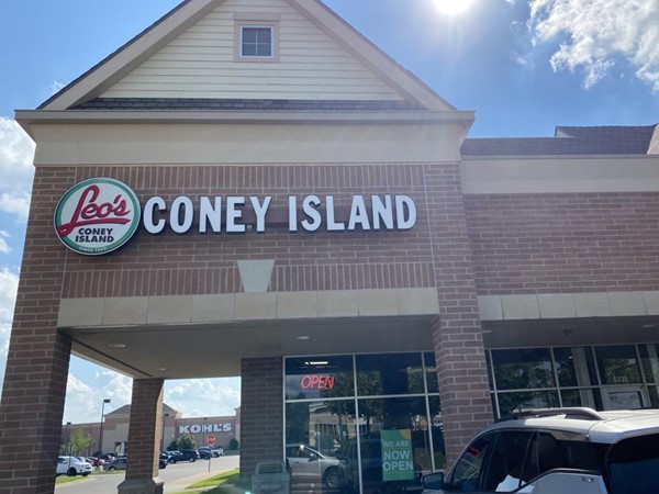 Leo's Coney Island: great food and service