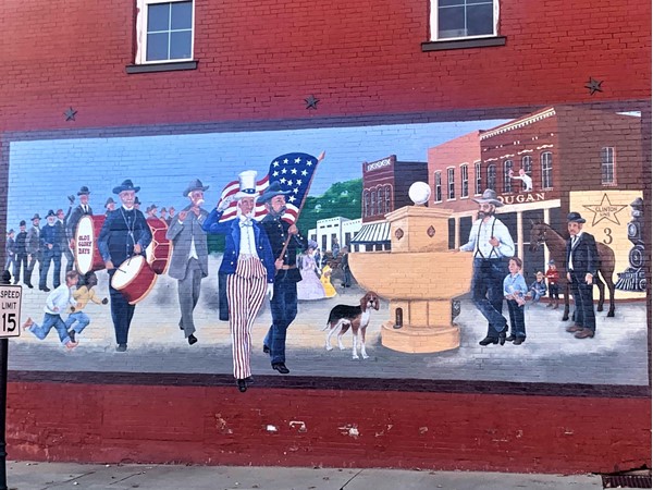 One of many beautiful murals found in Clinton