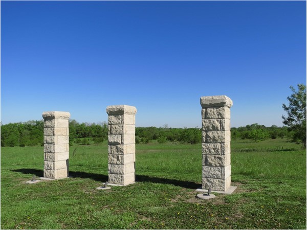 Pillars along Prairie Star Parkway