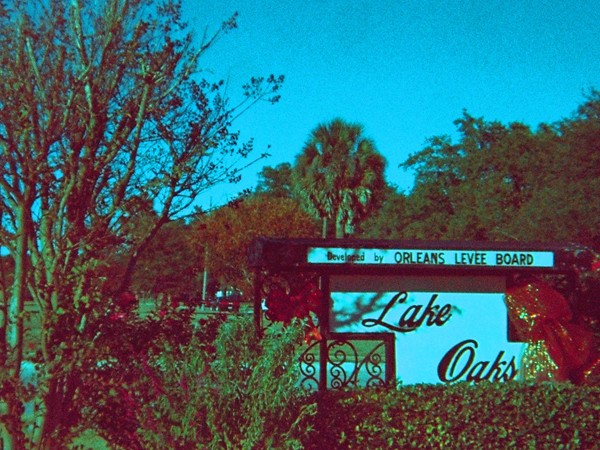 Lake Oaks subdivision located near Lake Pontchartrain & across from University of New Orleans