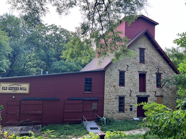 Old Oxford Mill was built in 1874 and renovated in 1988. It hasn’t been in use for nearly 100 yrs