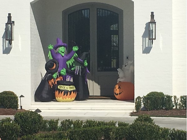 University Club Plantation is all ready and festive for Halloween