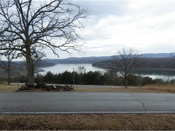 These views of the White River Arm on Table Rock Lakes just can't be beat