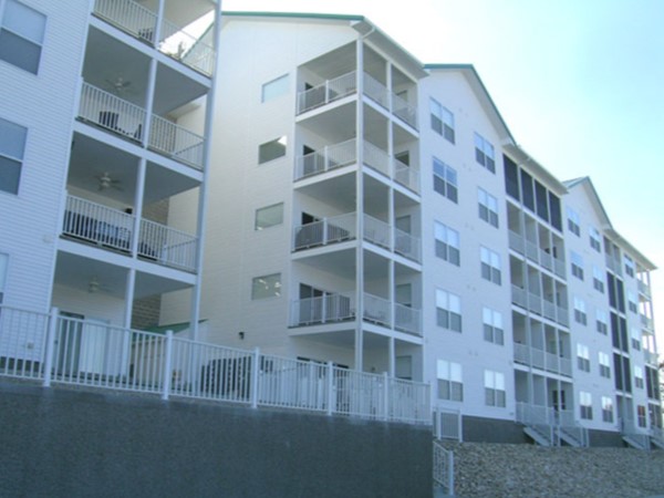 Smaller lakefront condos that are located in Lake Ozark 