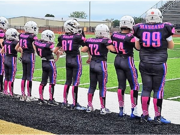 United and taking a stand in youth football! Pink out for this team 