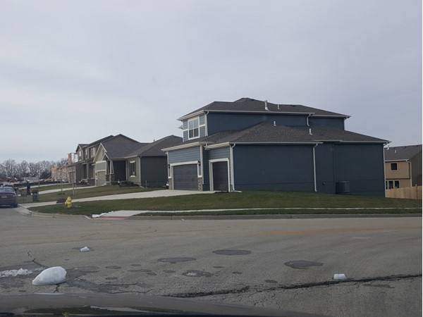 New builds right off of County Line Road and Pryor in South Lee's Summit