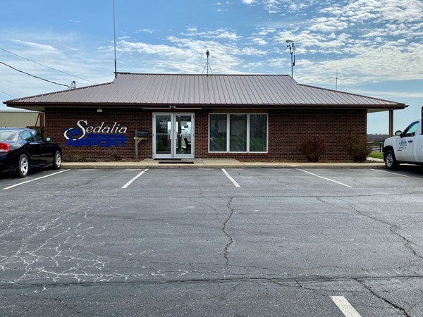 Sedalia Regional Airport: Terminal Building located at 1900 E Boonville Road in Sedalia