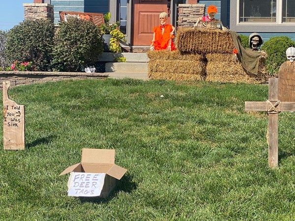 We love Halloween and seeing everyone's decorations