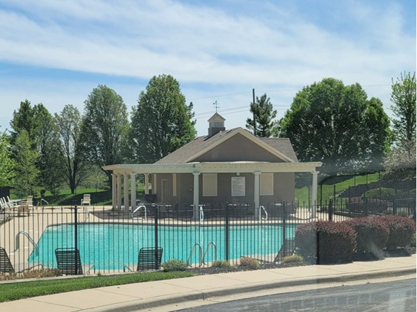 Prairie Highlands pool and clubhouse in Olathe 