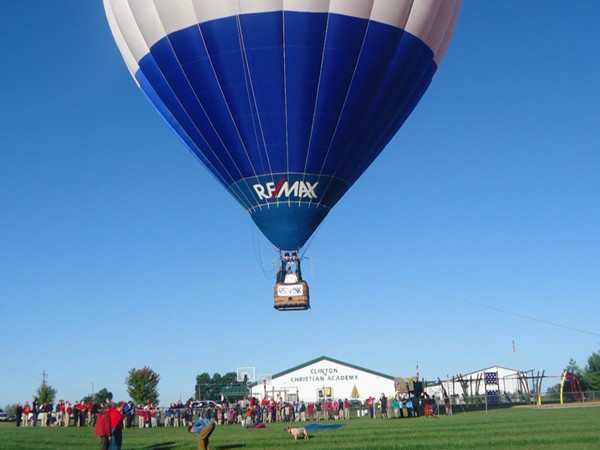 Balloon demonstration for elementary students