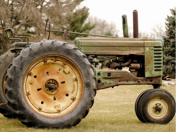 This vintage John Deere tractor provides a nostalgic photo opportunity