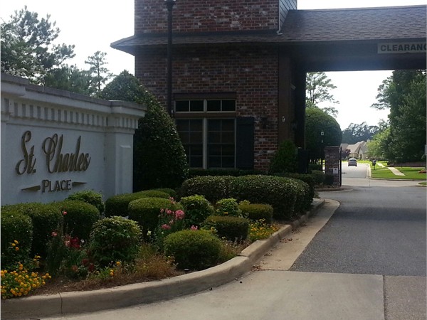 Stroll into this beautiful neighborhood located off Norris Ferry in south Shreveport