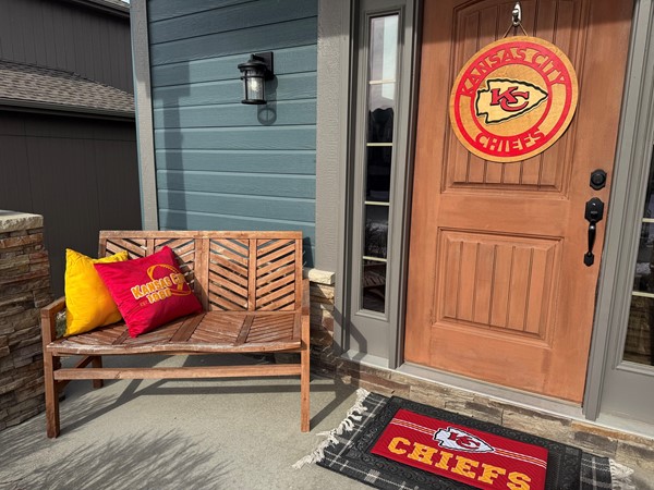 We sure do love our Chiefs! Love seeing all the Chiefs decor throughout the neighborhood!