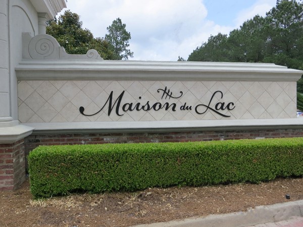 Elegant entrance to Maison du Lac 