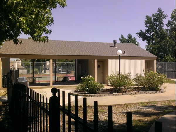 Accommodation building for the tennis courts and pool at The Trails