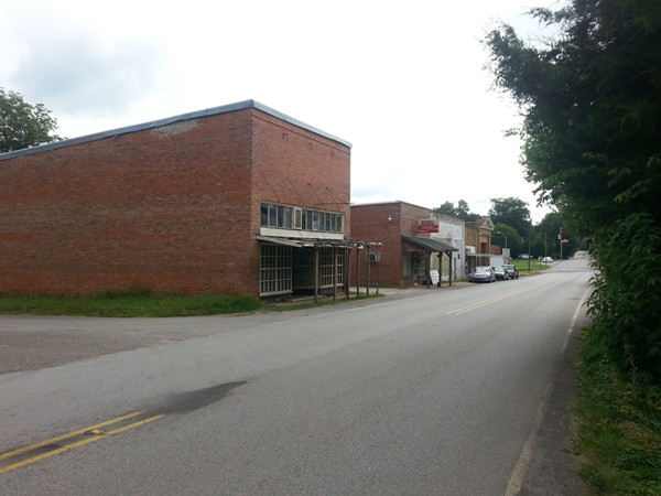 Street view of old downtown New Market, AL. Established in 1806, Madison County's oldest town.