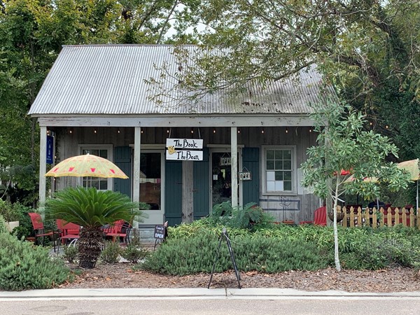 Quaint coffee shop near the lakefront. Coffee is made usually small-batch locally roasted beans 