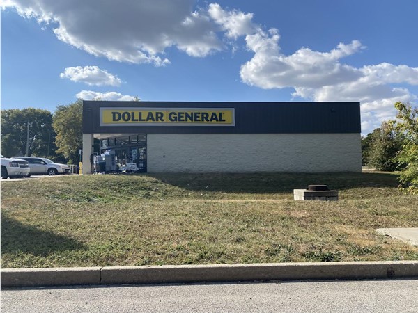 Dollar General located near Downtown Sedalia