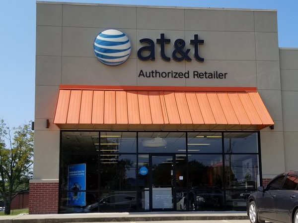 AT&T store in Greenbrier on Highway 65 close to Shadow Valley