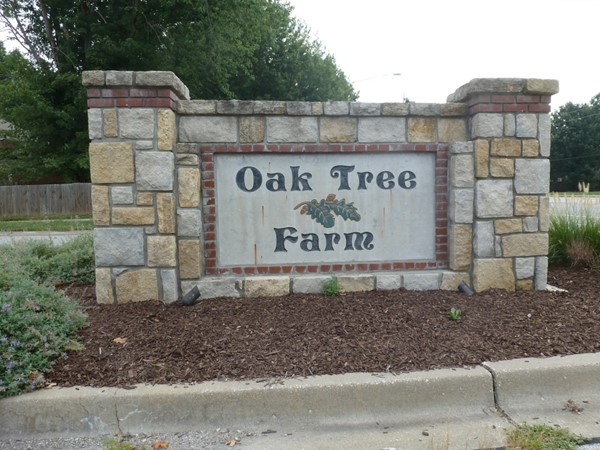 Entrance to Oak Tree Farm