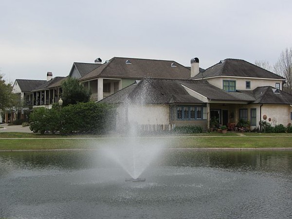 Many ponds with fountains can be found throughout River Ranch walking trails