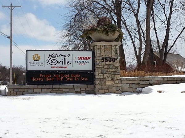 Watermark County Club - Happy Hour or dinner at "The Grille"