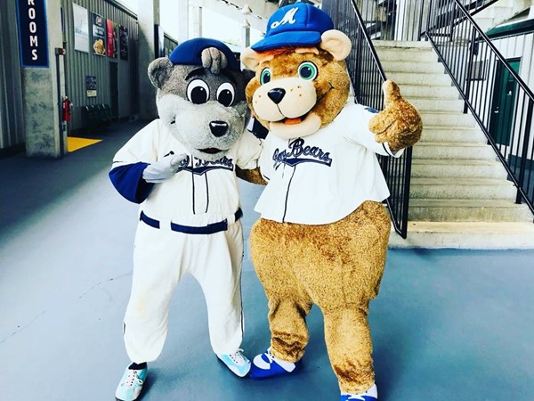 Thirsty Thursday tonight at Hank Aaron Stadium!  Come out and watch the Baybears play