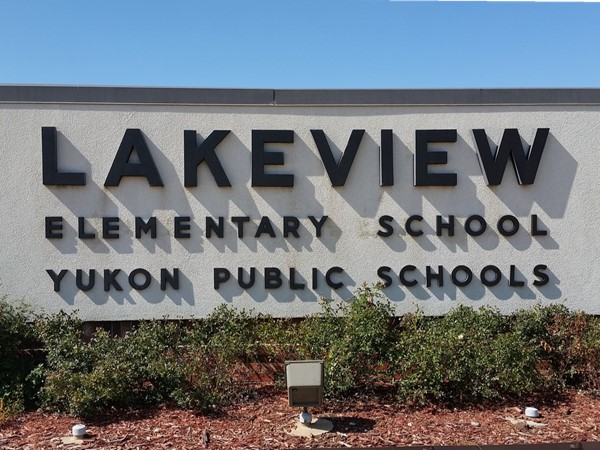 Lakeview Elementary School in Yukon