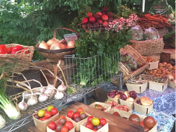 The Sara Hardy Downtown Farmers Market offers amazing fruits, veggies, flowers, breads, and more