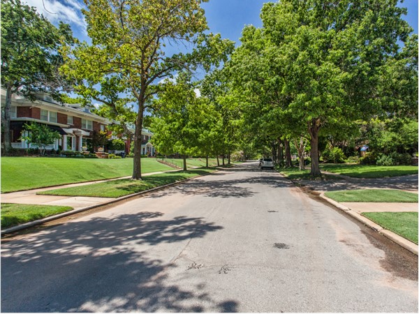 Historic Heritage Hills is only blocks away from the attractions of Midtown, Bricktown, and Downtown