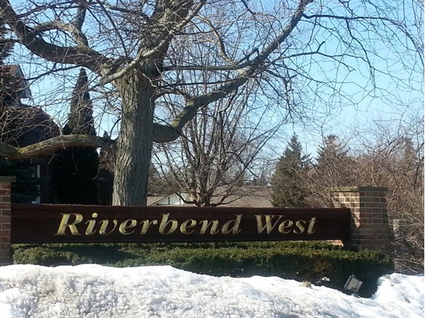 Entryway for Riverbend West subdivision Grand Blanc Township MI