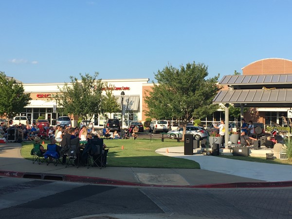 Live music on a Friday night at Town Center Plaza