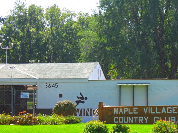 Maple Village Country Club 